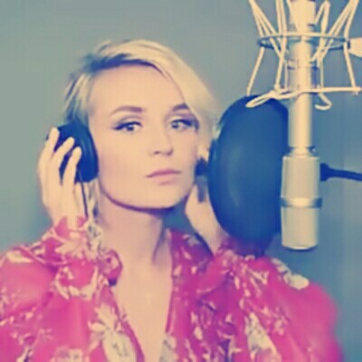 Кукушка караоке. Кукушка гагарина. Караоке полины гагариной больше. Гагарина выше головы. Гагарина минус выше головы.