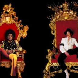 Майкл Джексон на троне