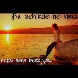 Hepsi Sana Benziyor Bu Sehirde Ne Varsa Song Lyrics And Music By Muslum Gurses Arranged By 01kaanbasrn On Smule Social Singing App