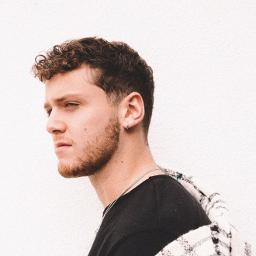 Beautiful Song Lyrics And Music By Bazzi Arranged By 3v Erizaha R On Smule Social Singing App