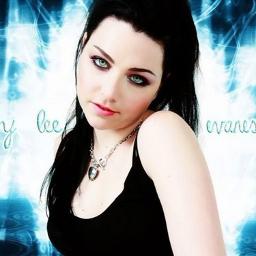 Amy Lee Jokes '50 Cent Hates My Guts' Since Losing 2004 Grammy to  Evanescence